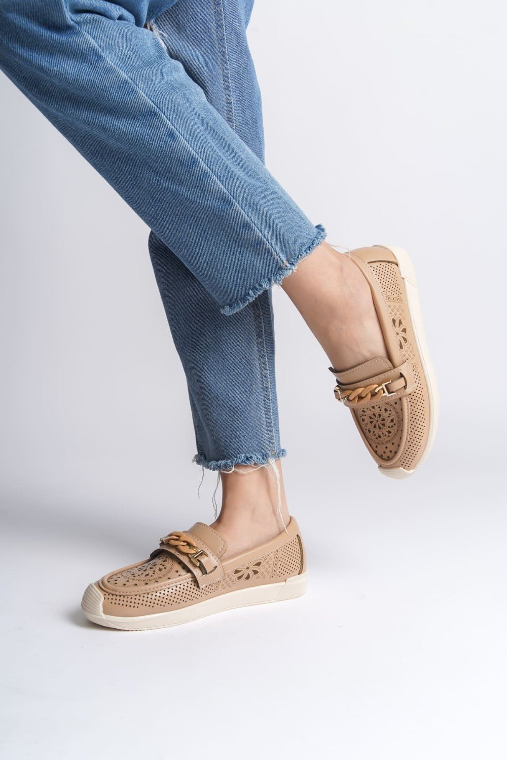 LIZY Bağcıksız Ortopedik Rahat Taban Çiçek Desenli Kadın Babet Ayakkabı CKT - Ten LIZY Bağcıksız Ortopedik Rahat Taban Çiçek Desenli Kadın Babet Ayakkabı CKT - Ten