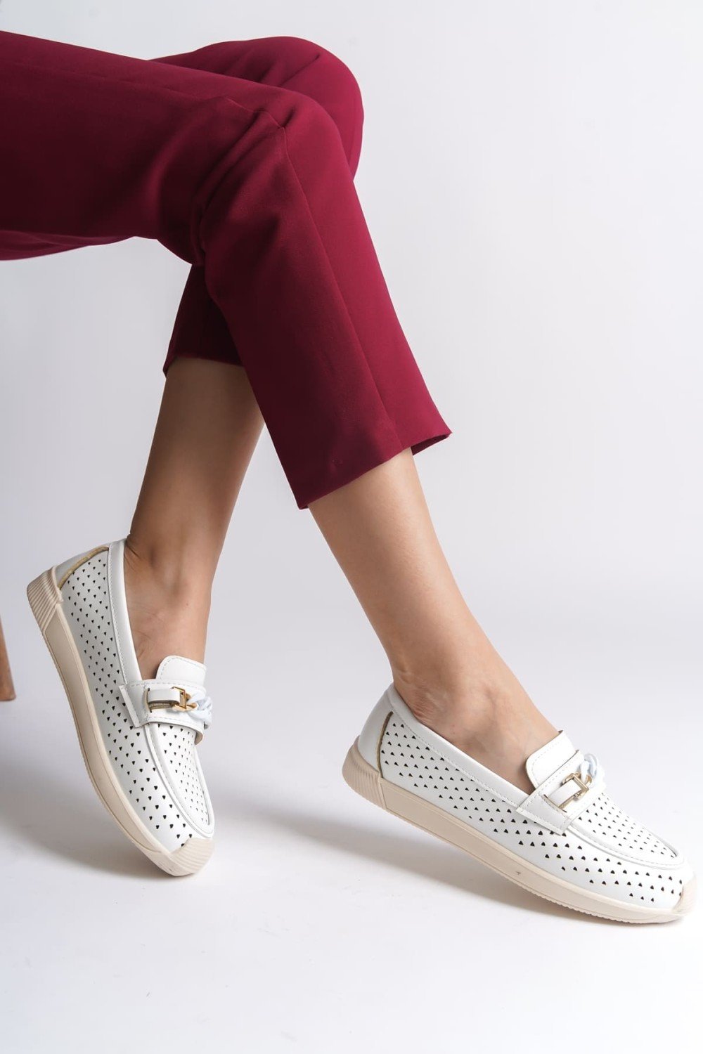 LIZY Bağcıksız Ortopedik Rahat Taban Kalp Desenli Kadın Babet Ayakkabı CKT - Beyaz LIZY Bağcıksız Ortopedik Rahat Taban Kalp Desenli Kadın Babet Ayakkabı CKT - Beyaz