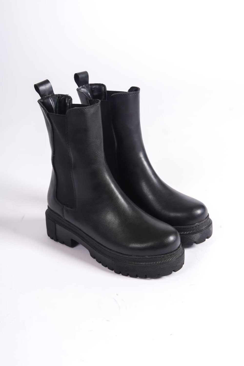 LORA Bağcıksız Lastikli Ortopedik Taban Kadın Bot CST - Siyah LORA Bağcıksız Lastikli Ortopedik Taban Kadın Bot CST - Siyah