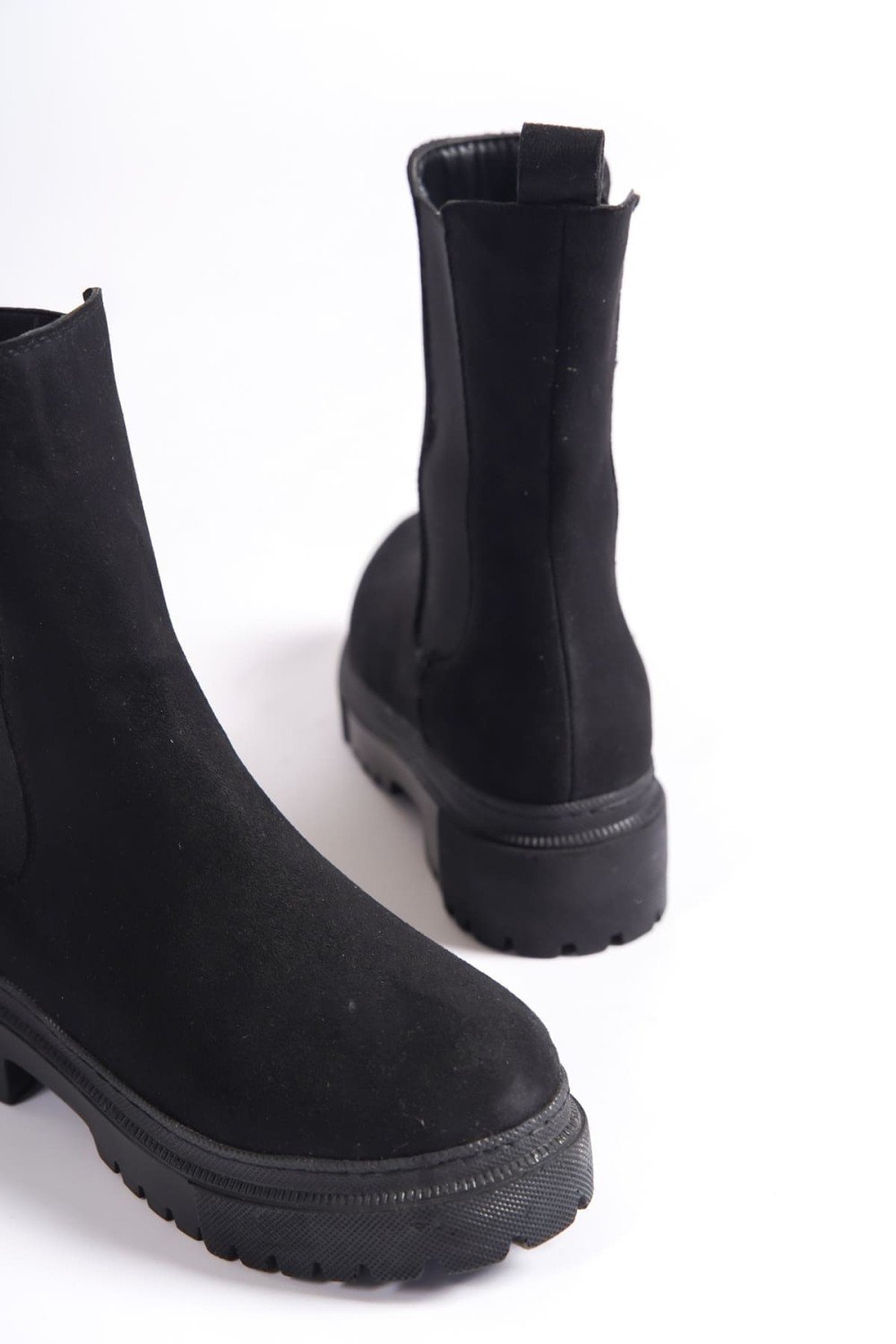 LORA Bağcıksız Lastikli Süet Ortopedik Taban Kadın Bot SST - Siyah LORA Bağcıksız Lastikli Süet Ortopedik Taban Kadın Bot SST - Siyah