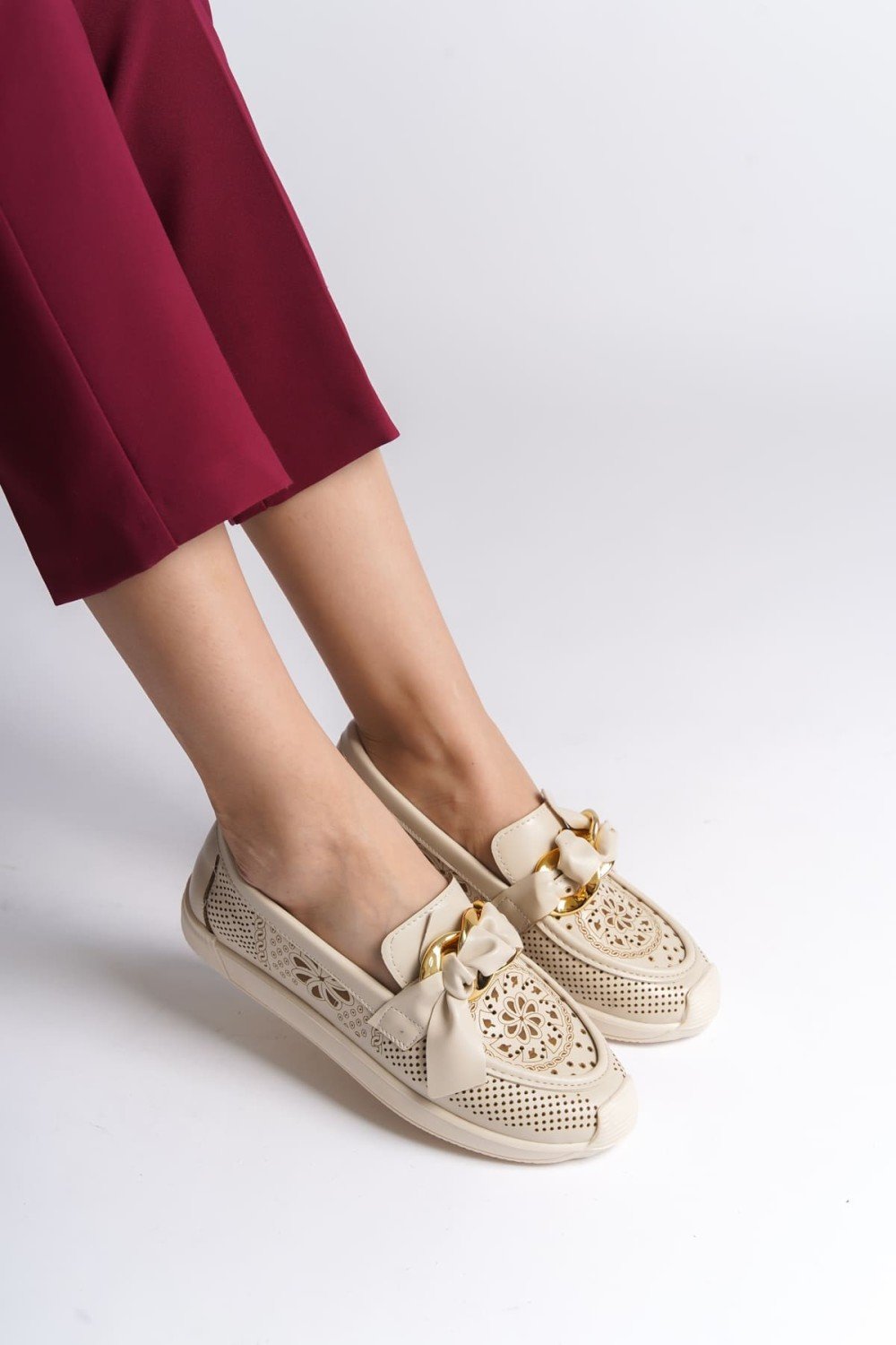 LYDIA Bağcıksız Ortopedik Rahat Taban Çiçek Desenli Kadın Babet Ayakkabı  CKT - Krem