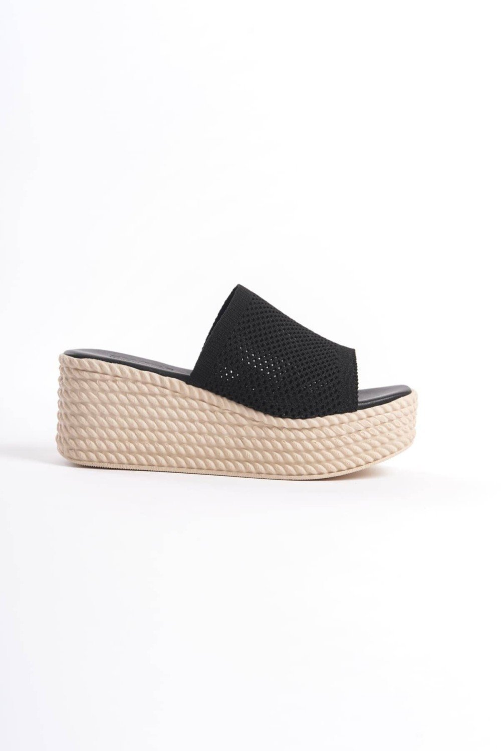 MARLA Dolgu Topuklu Ortopedik Taban Hasır Görünümlü Triko Kadın Terlik TKT - Siyah MARLA Dolgu Topuklu Ortopedik Taban Hasır Görünümlü Triko Kadın Terlik TKT - Siyah