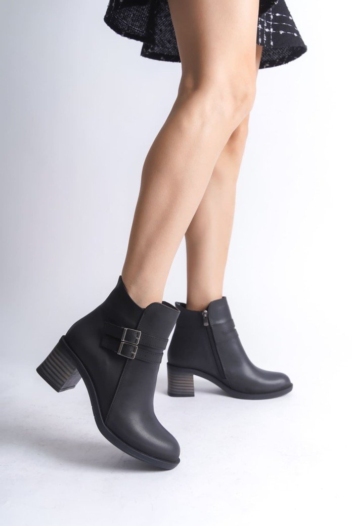 NOEMI Tokalı Fermuarlı Ortopedik Taban Topuklu Kadın Bot  CST - Siyah