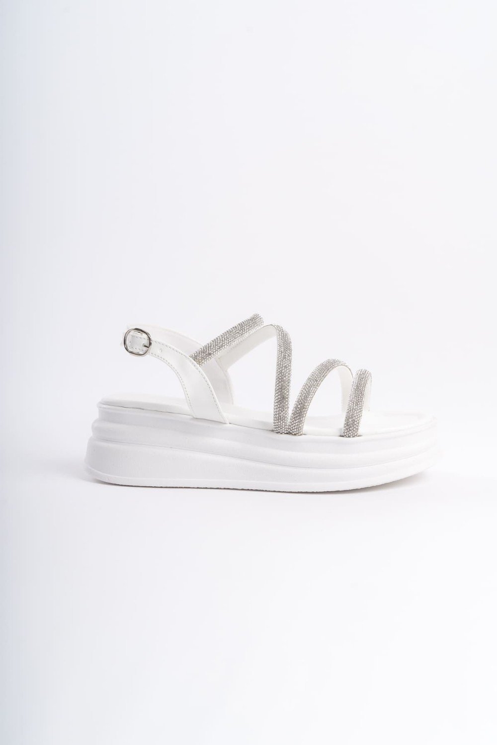 RILEY İnce Tokalı Taşlı Şeritli Ortopedik Taban Kadın Sandalet CBT - Beyaz RILEY İnce Tokalı Taşlı Şeritli Ortopedik Taban Kadın Sandalet CBT - Beyaz