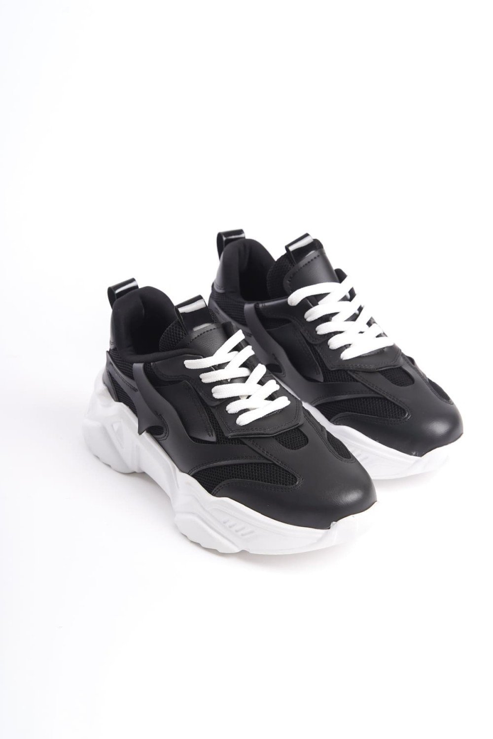TOKYO Bağcıklı Ortopedik Taban Triko Detaylı Kadın Spor Ayakkabı TBT - Siyah TOKYO Bağcıklı Ortopedik Taban Triko Detaylı Kadın Spor Ayakkabı TBT - Siyah
