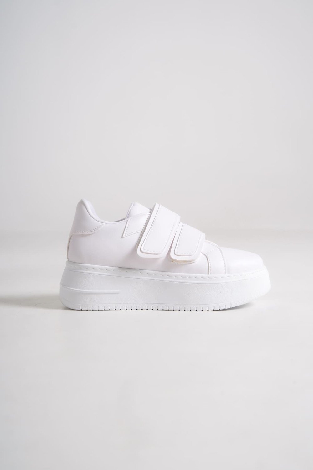 VALENCIA Bağcıksız Cırt Cırtlı Ortopedik Taban Kadın Sneaker Spor Ayakkabı CBT - Beyaz VALENCIA Bağcıksız Cırt Cırtlı Ortopedik Taban Kadın Sneaker Spor Ayakkabı CBT - Beyaz