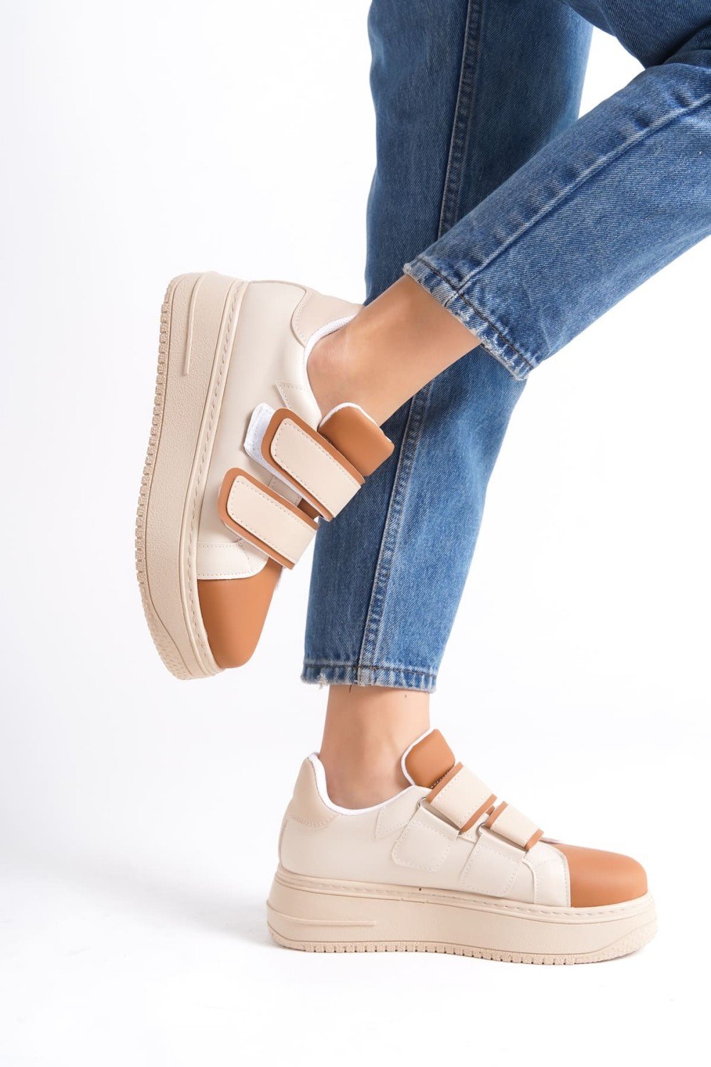 VALENCIA Bağcıksız Cırt Cırtlı Ortopedik Taban Kadın Sneaker Spor Ayakkabı CTT - Ten/Kahve VALENCIA Bağcıksız Cırt Cırtlı Ortopedik Taban Kadın Sneaker Spor Ayakkabı CTT - Ten/Kahve