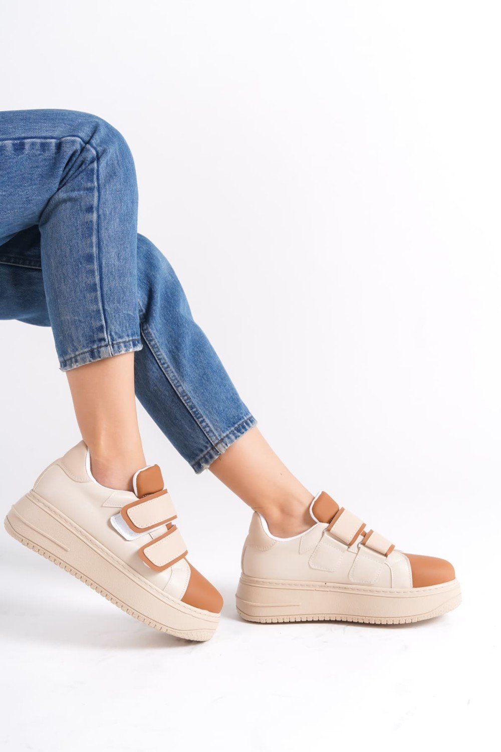 VALENCIA Bağcıksız Cırt Cırtlı Ortopedik Taban Kadın Sneaker Spor Ayakkabı CTT - Ten/Kahve VALENCIA Bağcıksız Cırt Cırtlı Ortopedik Taban Kadın Sneaker Spor Ayakkabı CTT - Ten/Kahve