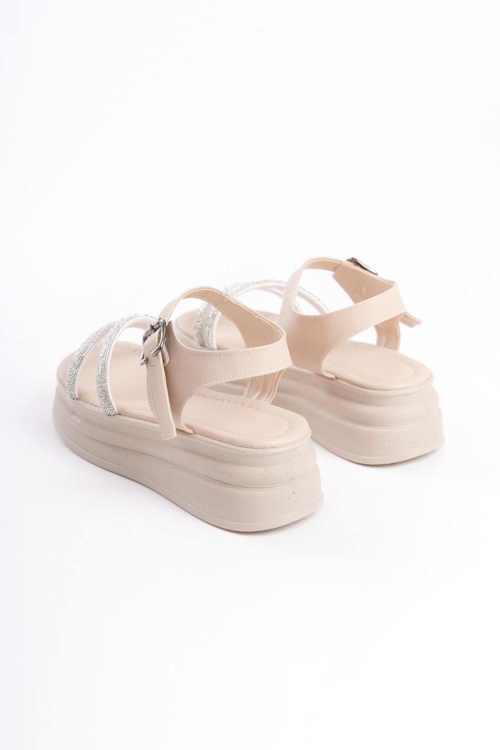 ZLOHE Kalın Tokalı Taşlı Şeritli Ortopedik Taban Kadın Sandalet CKT - Krem ZLOHE Kalın Tokalı Taşlı Şeritli Ortopedik Taban Kadın Sandalet CKT - Krem