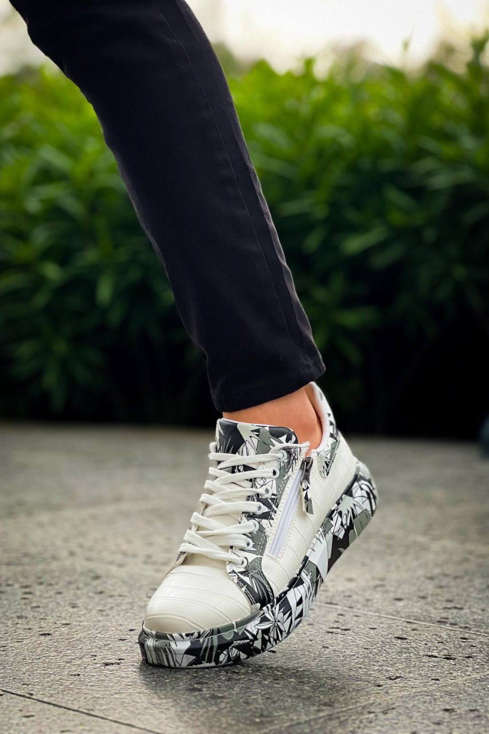 KB-02 Kuback Bağcıklı Crocodile Beyaz Siyah Günlük Erkek Ayakkabı KB-02 Kuback Bağcıklı Crocodile Beyaz Siyah Günlük Erkek Ayakkabı