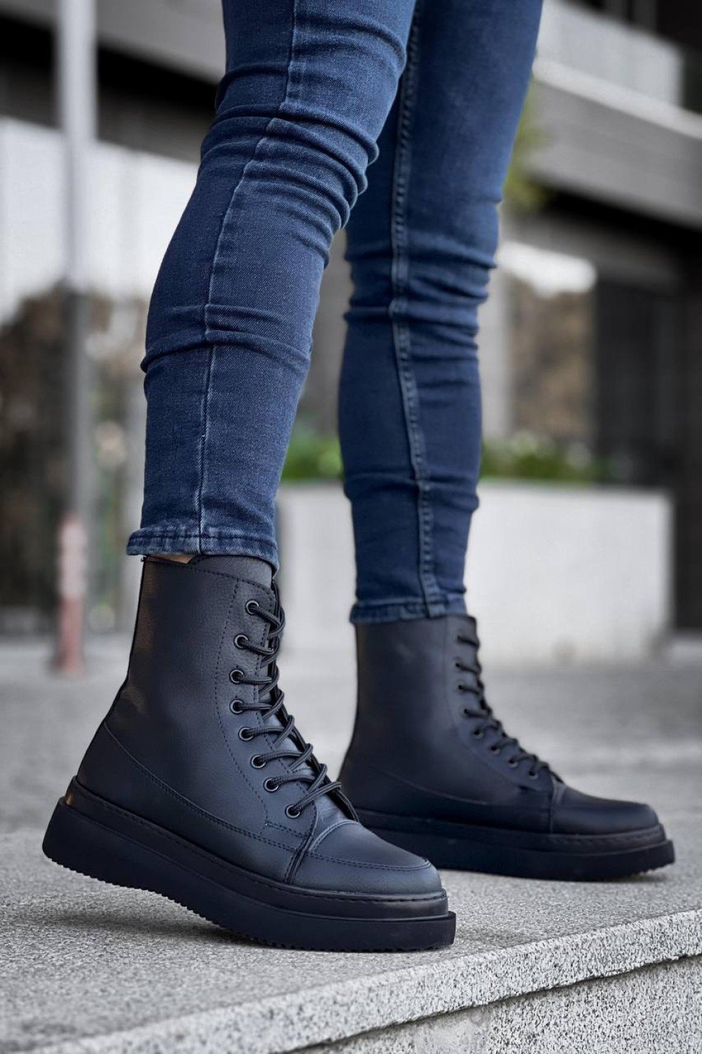 KB-0991 Kuback Siyah Cilt Siyah Yüksek Taban Bağcıklı Postal Bot KB-0991 Kuback Siyah Cilt Siyah Yüksek Taban Bağcıklı Postal Bot