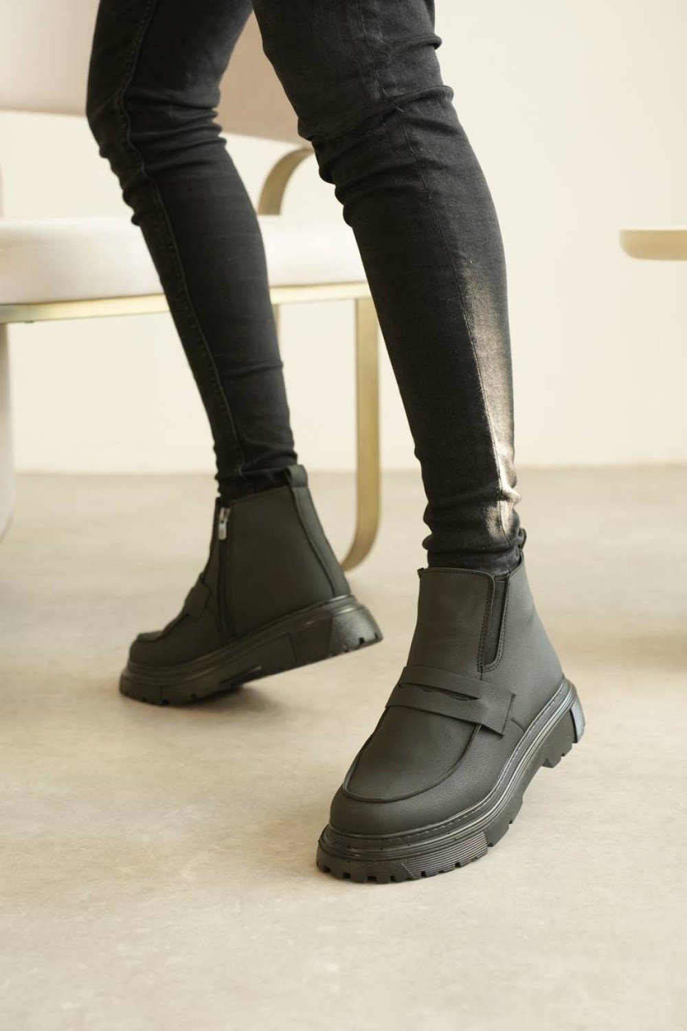 KB-K1 Kuback Kömür Cilt Günlük Erkek Bot KB-K1 Kuback Kömür Cilt Günlük Erkek Bot