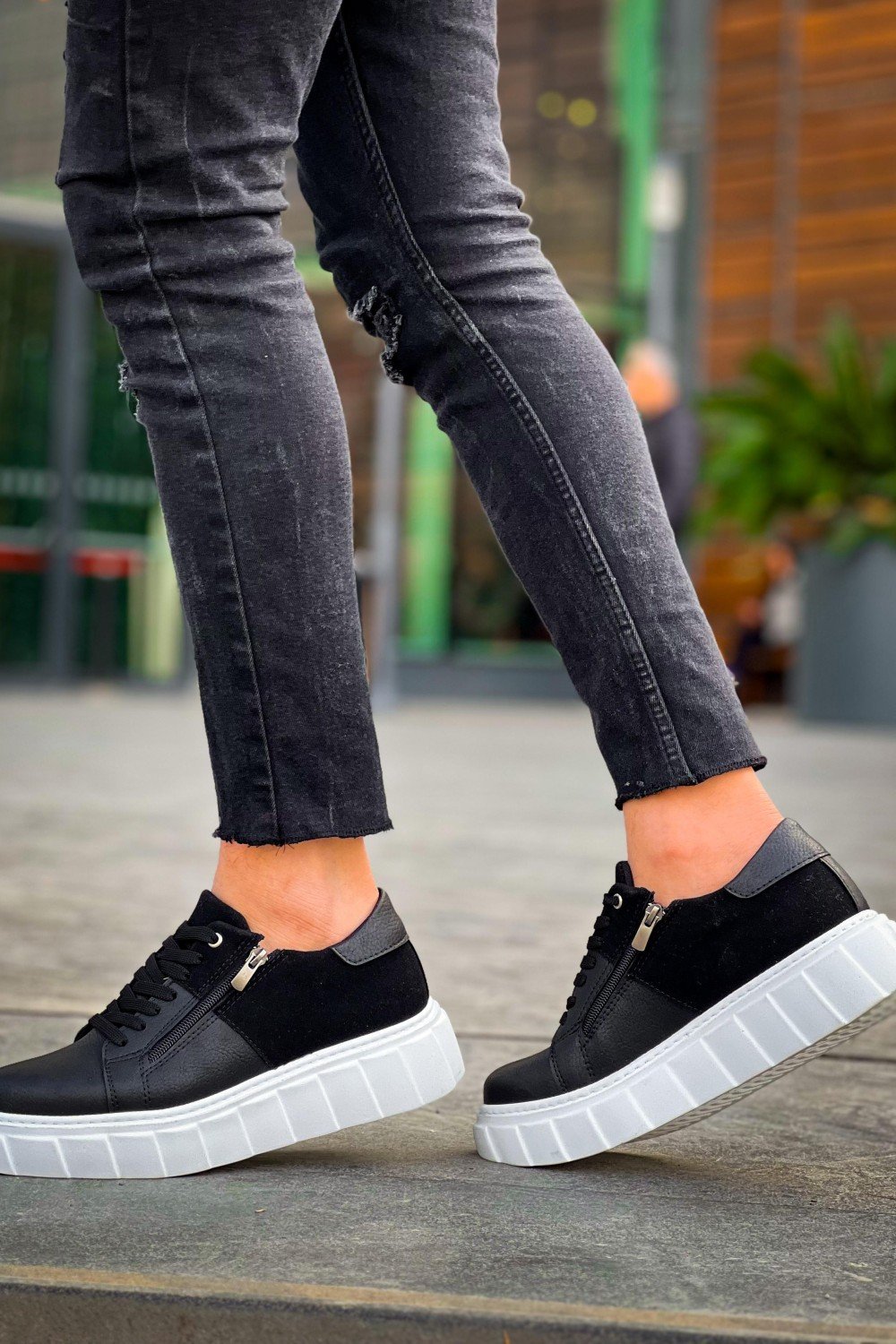 KB-X155 Kuback Siyah Cilt Siyah Süet Detaylı Beyaz Yüksek Taban Günlük Spor Ayakkabı KB-X155 Kuback Siyah Cilt Siyah Süet Detaylı Beyaz Yüksek Taban Günlük Spor Ayakkabı