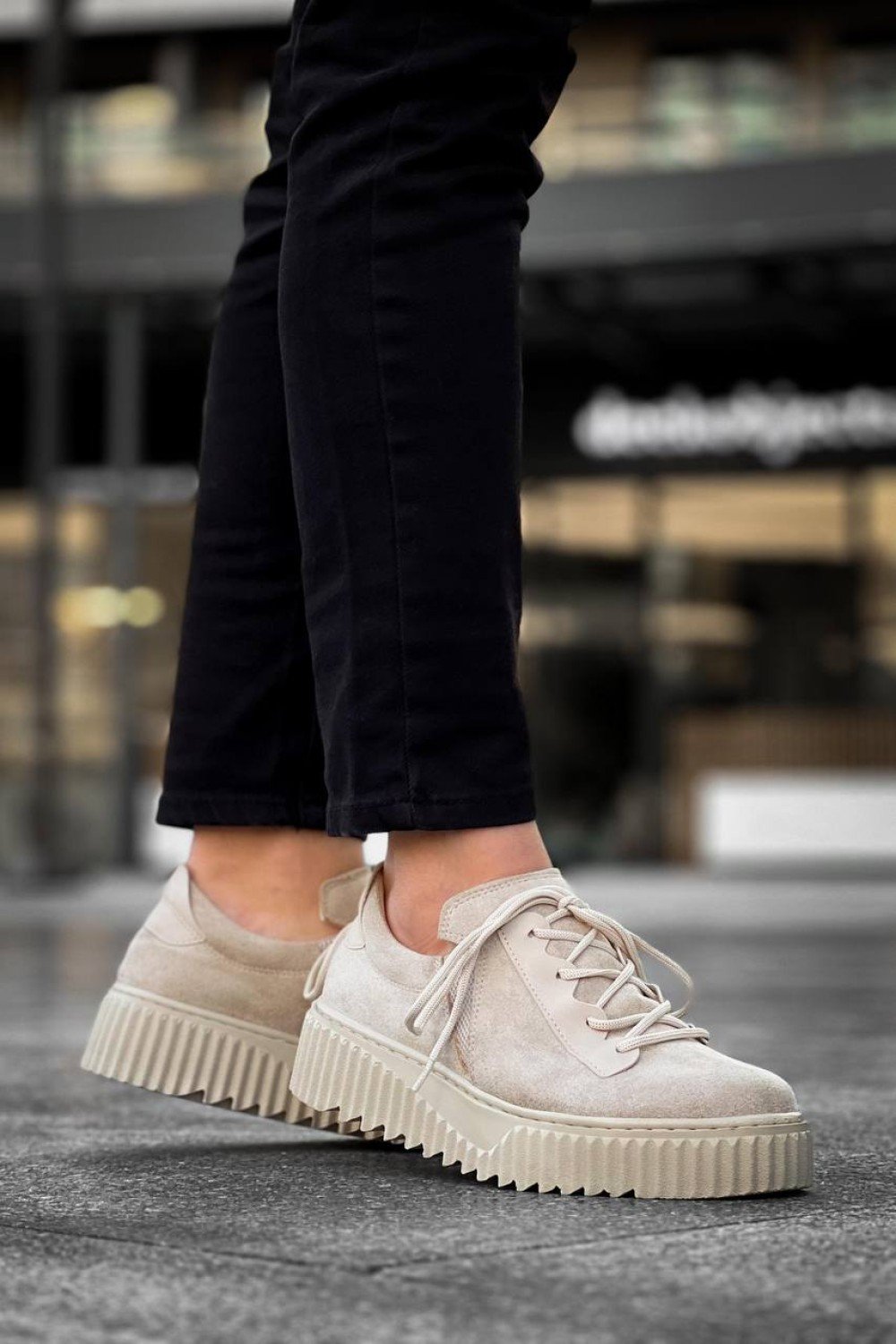 KB-X502 Kuback Bej Süet Yüksek Bej Taban Bağcık Detaylı Lastikli Günlük Erkek Ayakkabı KB-X502 Kuback Bej Süet Yüksek Bej Taban Bağcık Detaylı Lastikli Günlük Erkek Ayakkabı