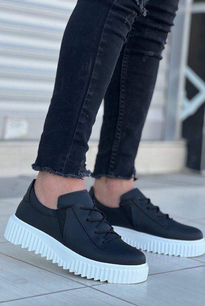 KB-X502  Kuback Siyah Cilt Yüksek Beyaz Taban Bağcık Detaylı Lastikli Günlük Erkek Ayakkabı