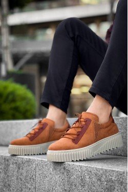 KB-X502 Kuback Taba Süet Yüksek Bej Taban Bağcık Detaylı Lastikli Günlük Erkek Ayakkabı KB-X502 Kuback Taba Süet Yüksek Bej Taban Bağcık Detaylı Lastikli Günlük Erkek Ayakkabı