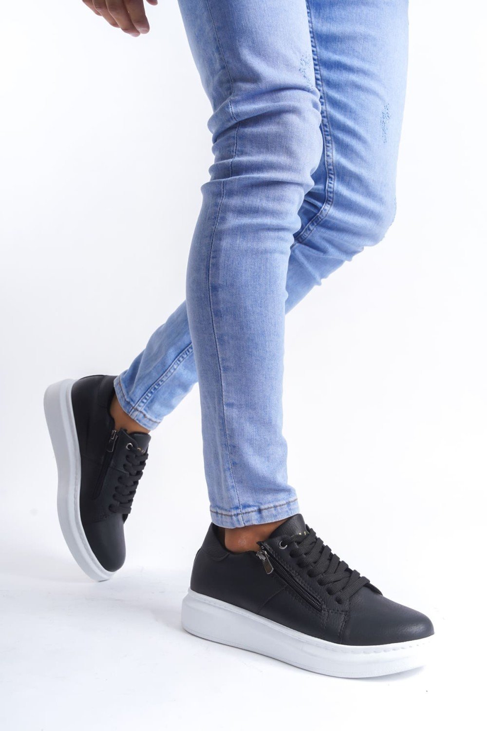 SLW155 Warrior Bağcıklı ve Fermuarlı Cilt Erkek Günlük Sneaker Ayakkabı CBT - Siyah SLW155 Warrior Bağcıklı ve Fermuarlı Cilt Erkek Günlük Sneaker Ayakkabı CBT - Siyah