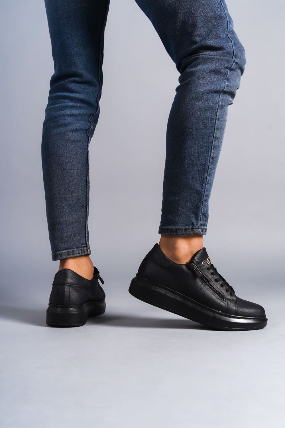 SLW155 Warrior Bağcıklı ve Fermuarlı Cilt Erkek Günlük Sneaker Ayakkabı CST - Siyah SLW155 Warrior Bağcıklı ve Fermuarlı Cilt Erkek Günlük Sneaker Ayakkabı CST - Siyah