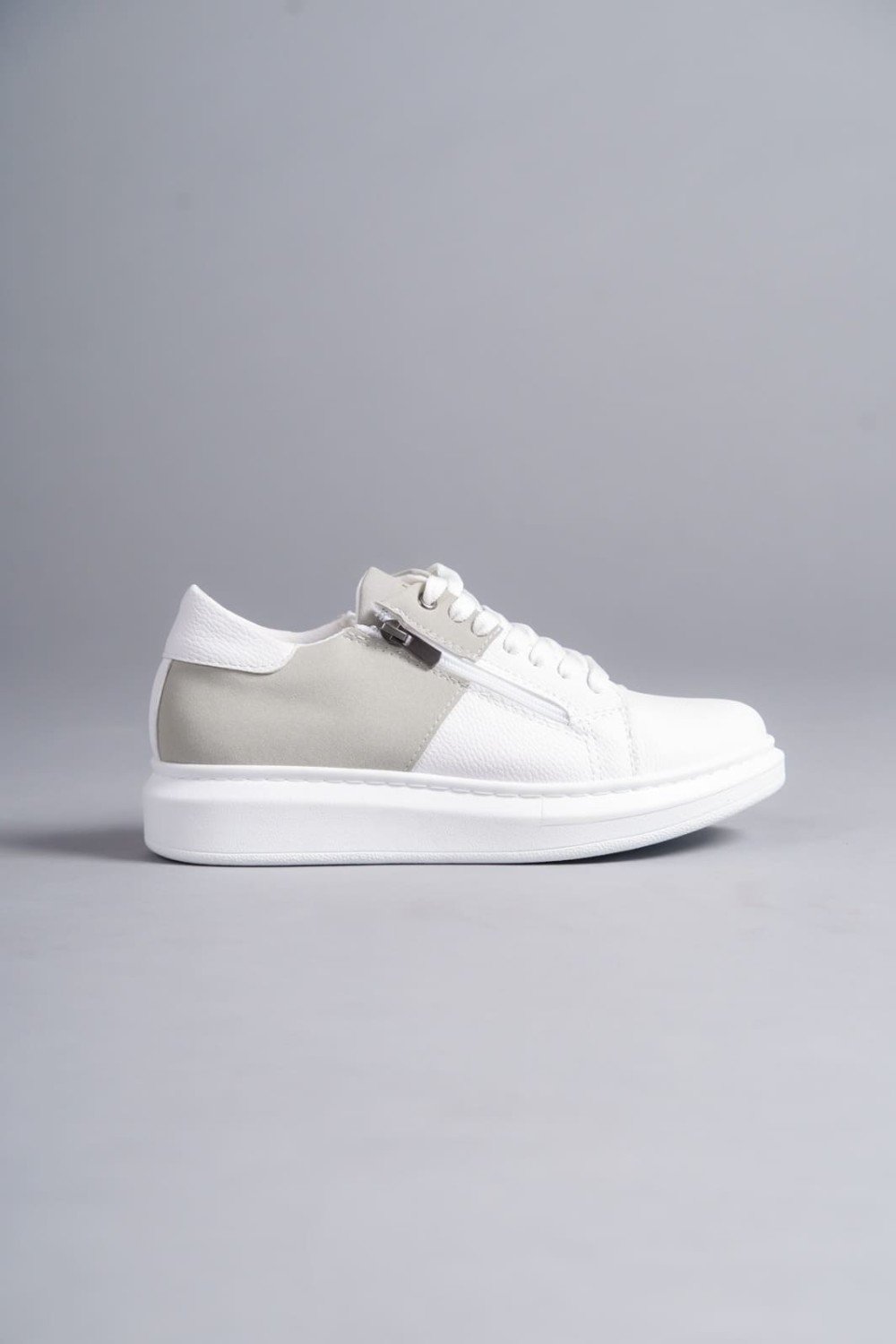 SLW155 Warrior Bağcıklı ve Fermuarlı Cilt Süet Erkek Günlük Sneaker Ayakkabı CSBT - Beyaz/Gri SLW155 Warrior Bağcıklı ve Fermuarlı Cilt Süet Erkek Günlük Sneaker Ayakkabı CSBT - Beyaz/Gri