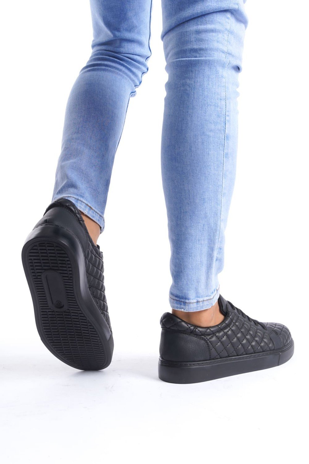 SLW166 Prestige Bağcıklı Cilt Kapitone Desenli Erkek Günlük Sneaker Ayakkabı CST - Siyah