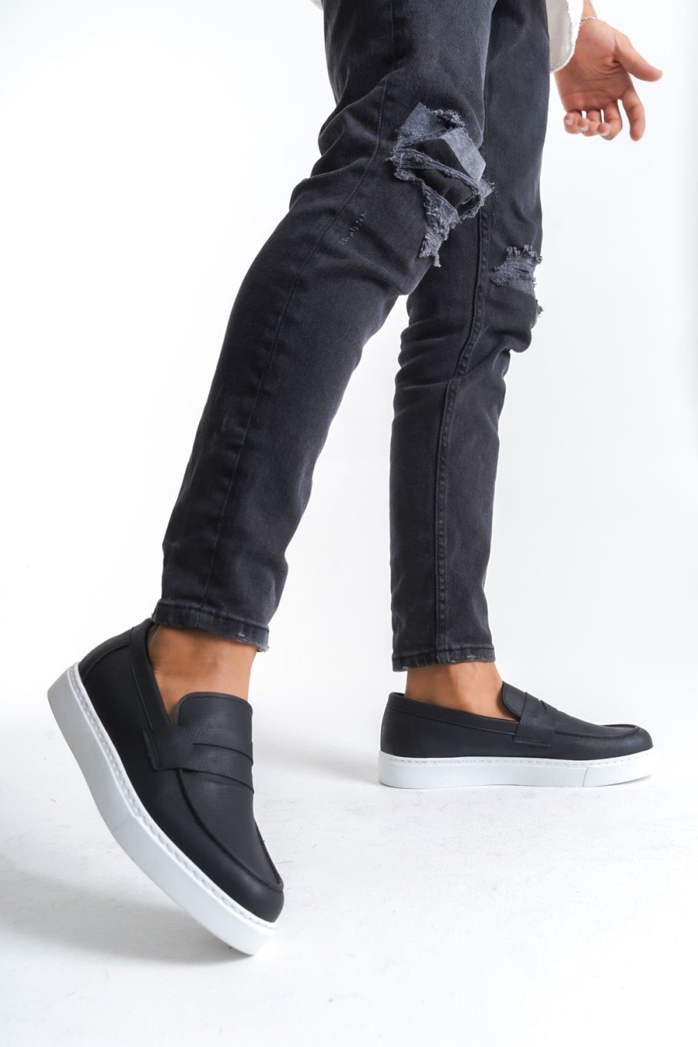 SLW180 Estilo X Bağcıksız Cilt Erkek Günlük Spor Klasik Ayakkabı CBT - Siyah SLW180 Estilo X Bağcıksız Cilt Erkek Günlük Spor Klasik Ayakkabı CBT - Siyah