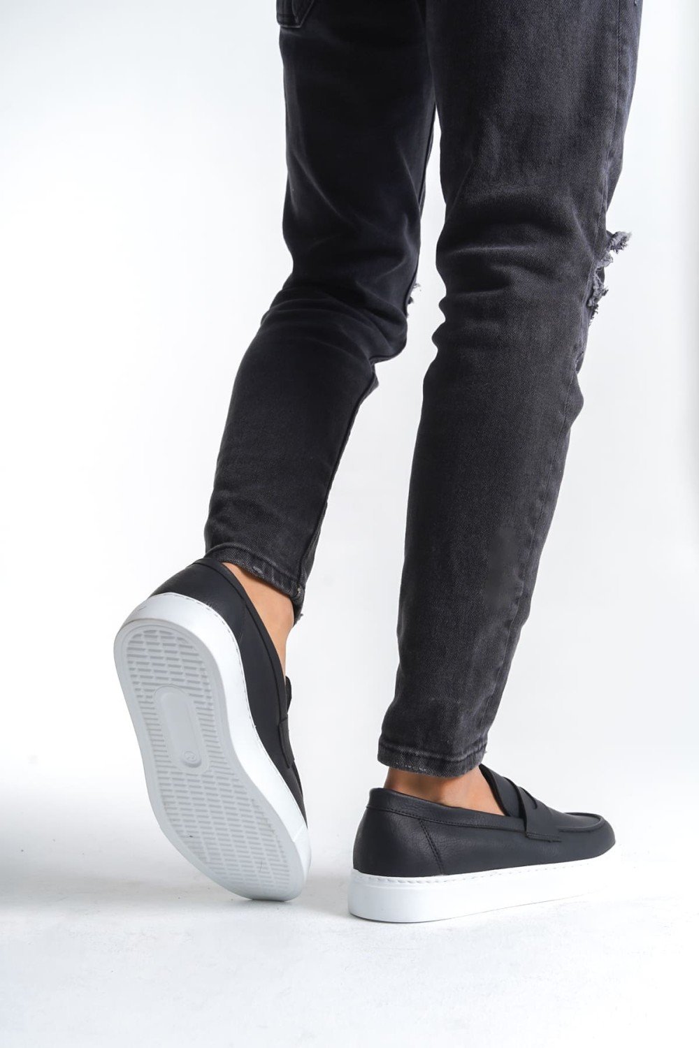 SLW180 Estilo X Bağcıksız Cilt Erkek Günlük Spor Klasik Ayakkabı CBT - Siyah SLW180 Estilo X Bağcıksız Cilt Erkek Günlük Spor Klasik Ayakkabı CBT - Siyah