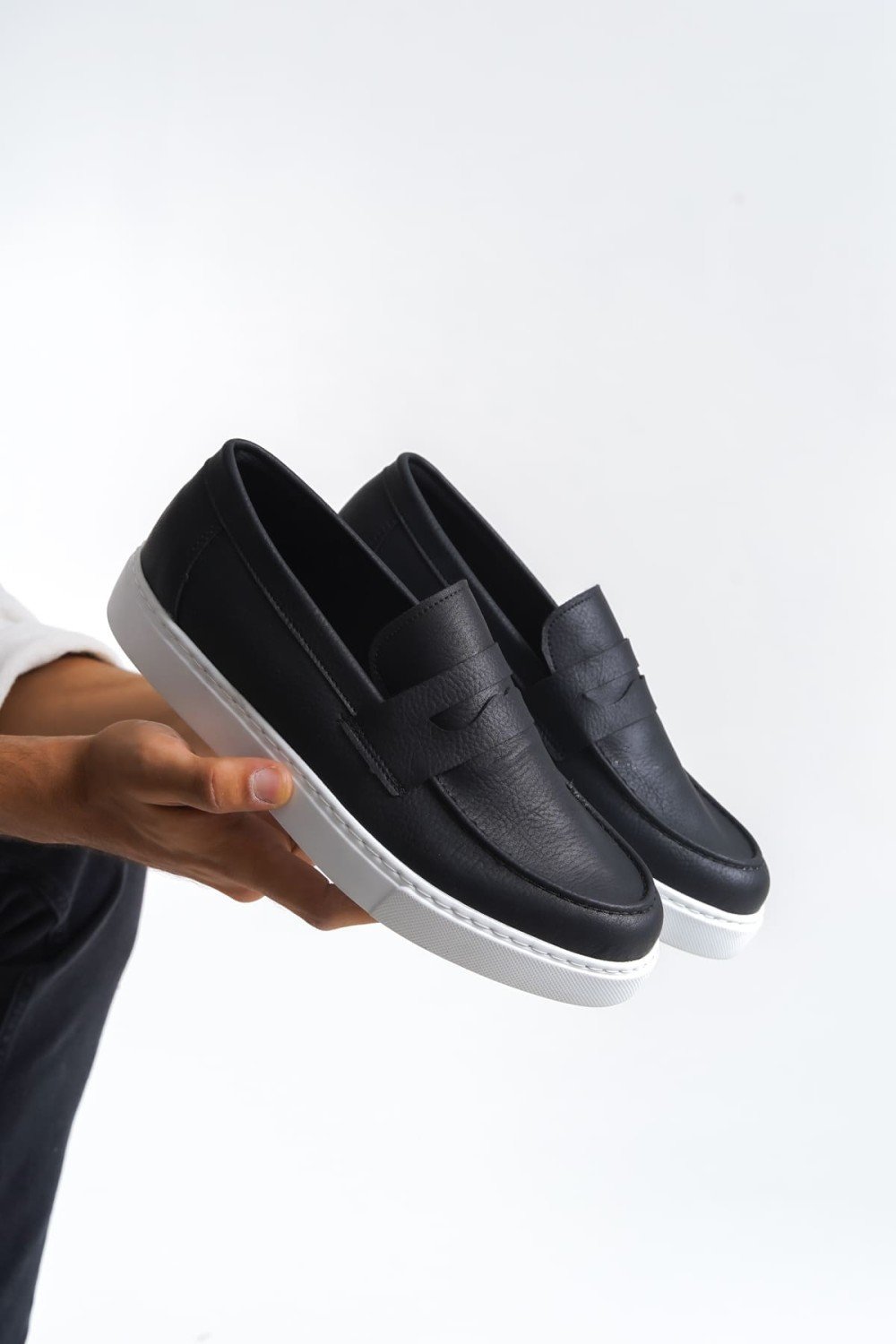 SLW180 Estilo X Bağcıksız Cilt Erkek Günlük Spor Klasik Ayakkabı CBT - Siyah SLW180 Estilo X Bağcıksız Cilt Erkek Günlük Spor Klasik Ayakkabı CBT - Siyah