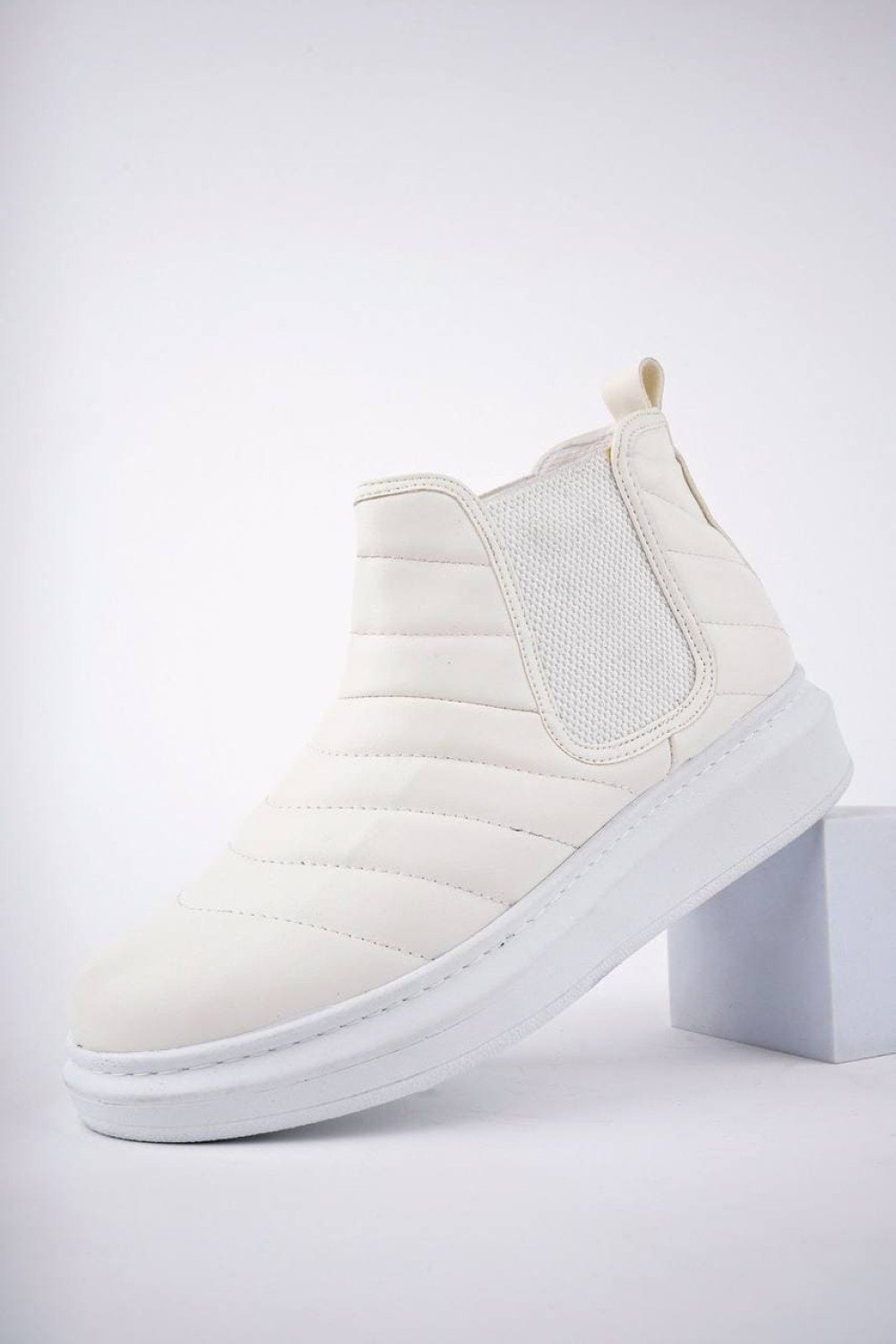 SLW205 Boston Bağcıksız Cilt Erkek Spor Bot BT - Beyaz SLW205 Boston Bağcıksız Cilt Erkek Spor Bot BT - Beyaz