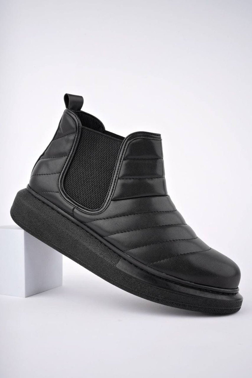 SLW205 Boston Bağcıksız Cilt Erkek Spor Bot ST - Siyah SLW205 Boston Bağcıksız Cilt Erkek Spor Bot ST - Siyah